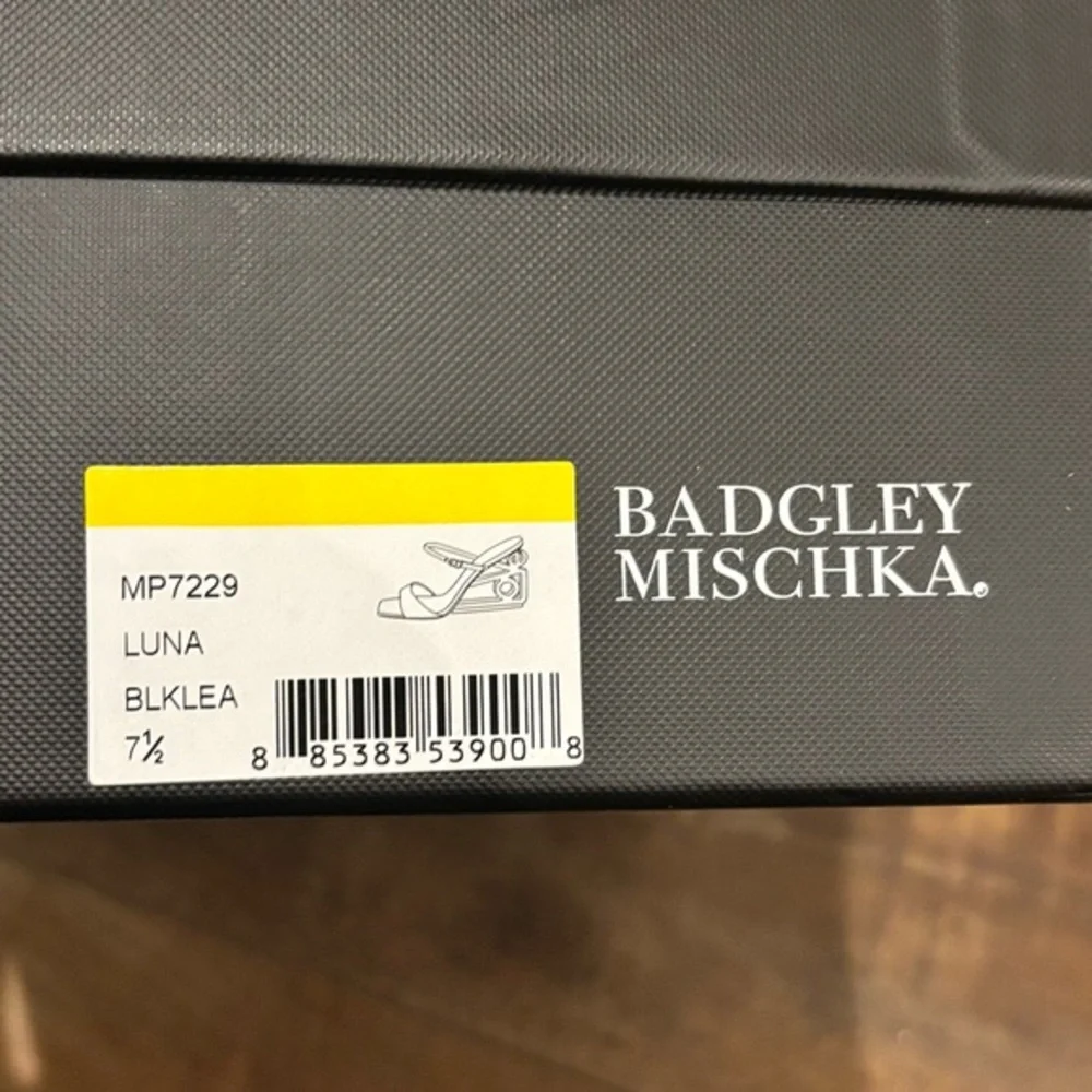 Badgley Mischka Women Sz 7.5 Luna Black Leather Mule Heels With Sculptural Wedge